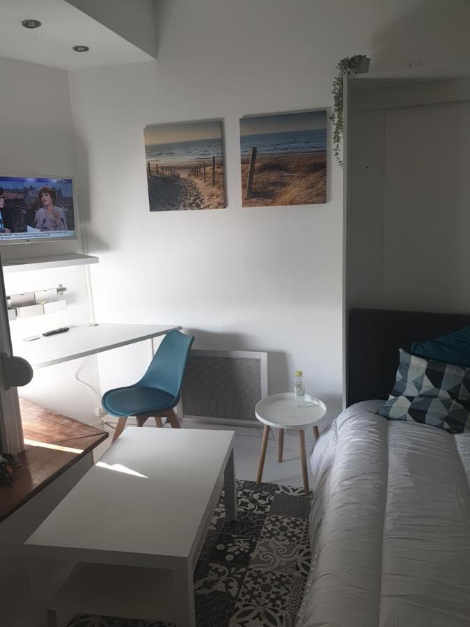 Studio Vue Mer Au Coeur De Malo Les Bains Pieds Dans L Eau Dunkirk Exterior foto